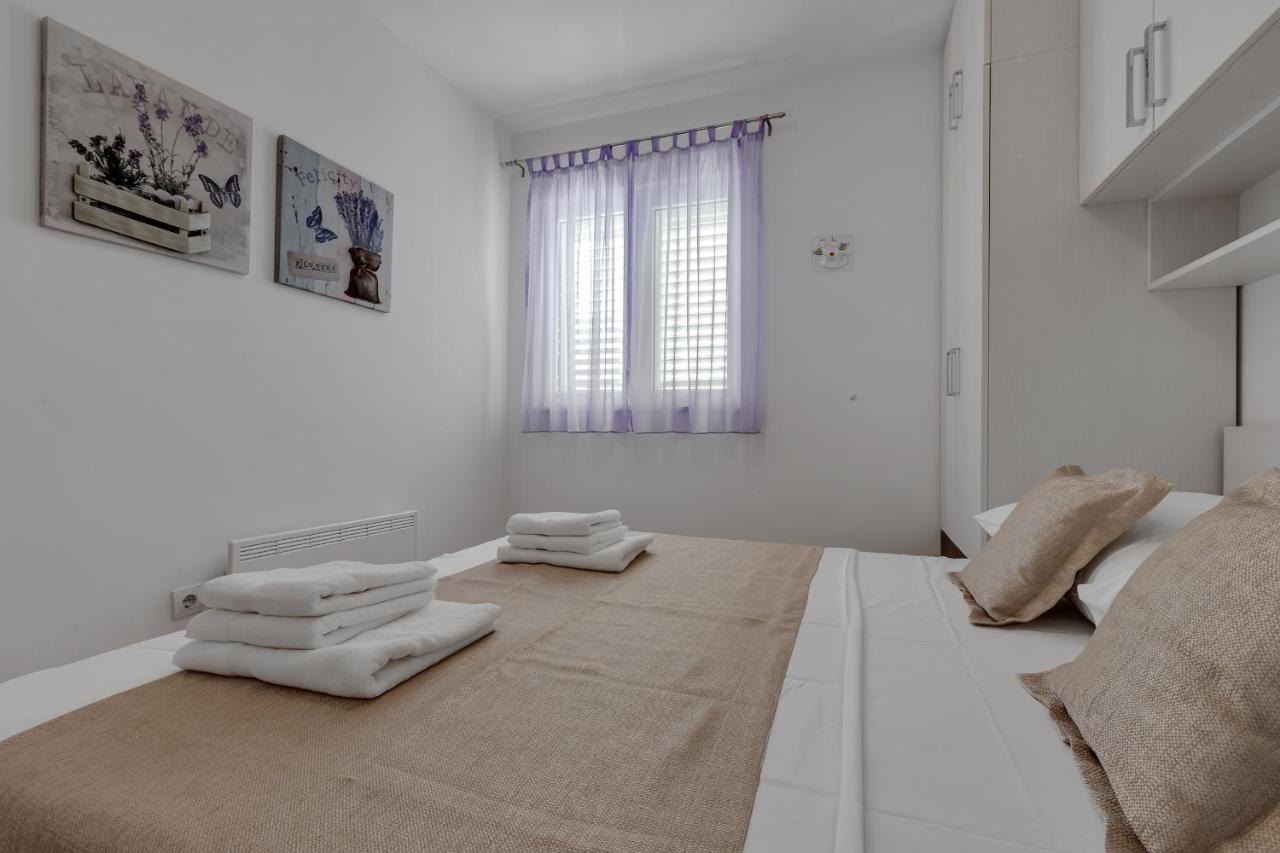 Apartment Pine Fine With Free Parking Makarska Extérieur photo