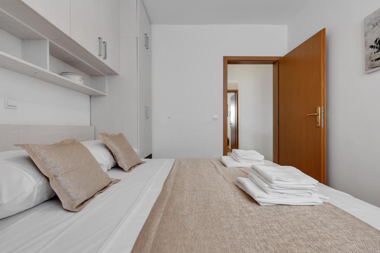Apartment Pine Fine With Free Parking Makarska Extérieur photo